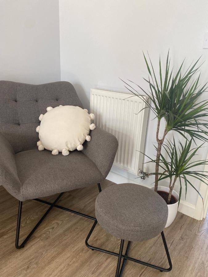 Lovely 2 Bedroom, 2 Bathroom House With Parking. Plymouth Exteriör bild