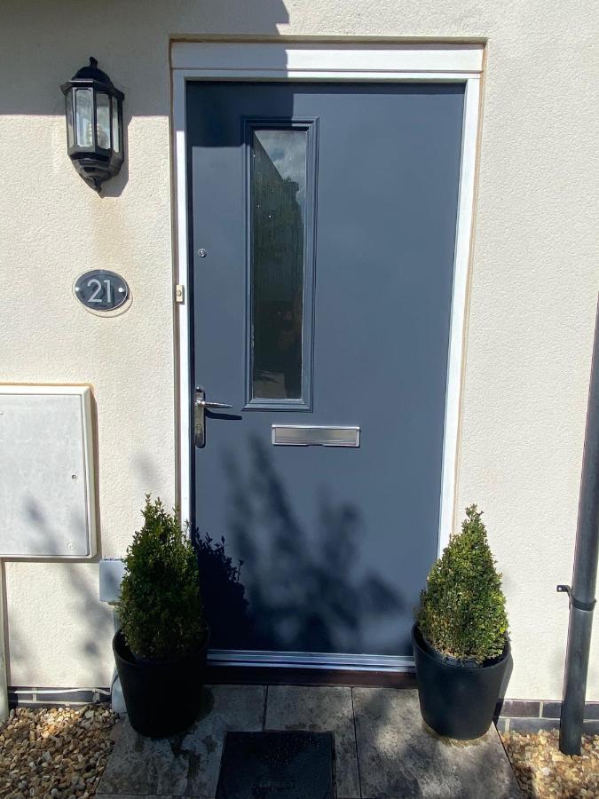 Lovely 2 Bedroom, 2 Bathroom House With Parking. Plymouth Exteriör bild