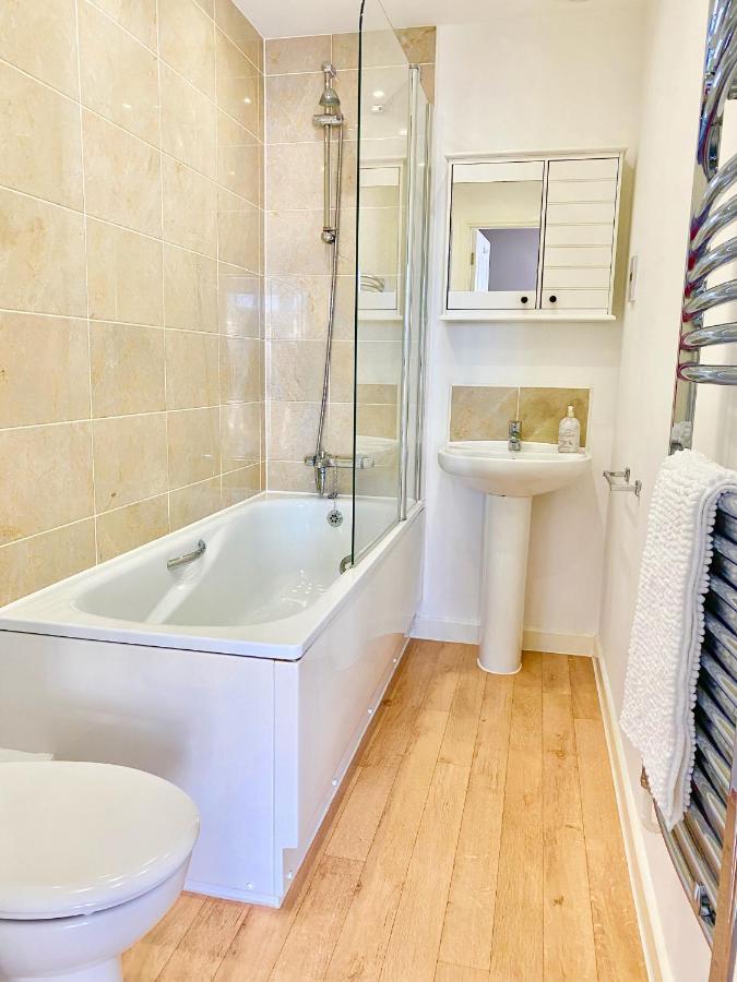 Lovely 2 Bedroom, 2 Bathroom House With Parking. Plymouth Exteriör bild